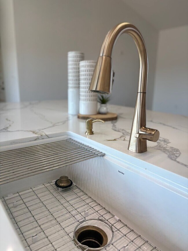 Building Photo - NEW Queen Creek Home