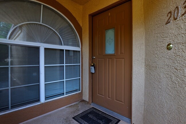 Building Photo - 3676 Renovah St