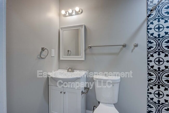 Building Photo - 2619 Loyola Northway