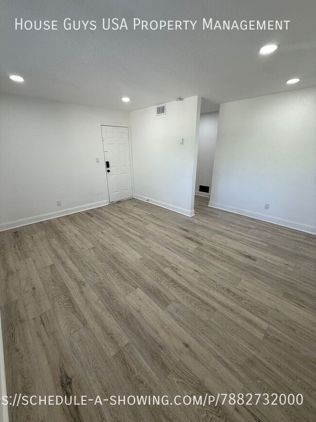 Building Photo - 15411 Barat Ave