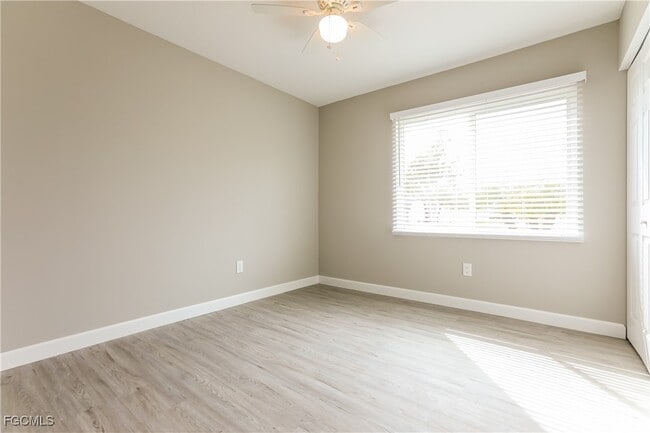 Building Photo - 5292 Trekell St