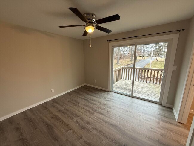 Building Photo - 105 N Garth Ave