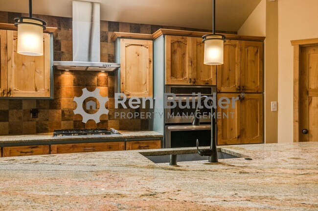 Building Photo - CALL US TODAY AT (505) 808-6467 TO SCHEDUL...