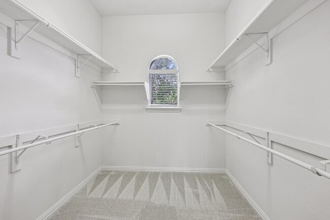 Building Photo - 11295 Apple Valley Dr