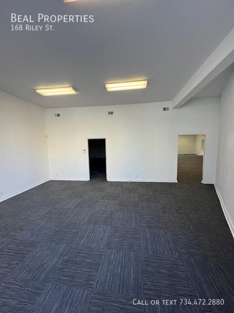 Building Photo - 168 Riley St