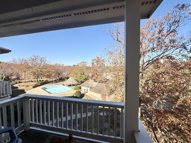 Building Photo - 1006 Brookhollow Dr