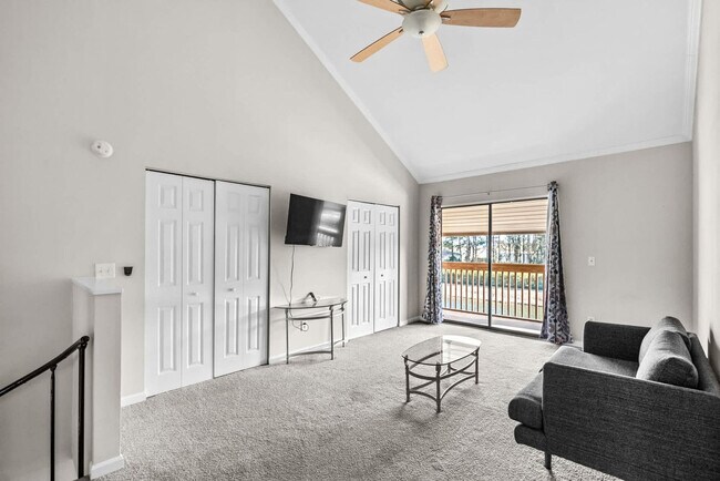 Building Photo - 2535 Great Scott Dr