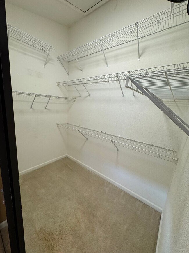 Building Photo - DEL WEBB 55+ Adult Community in Roseville!