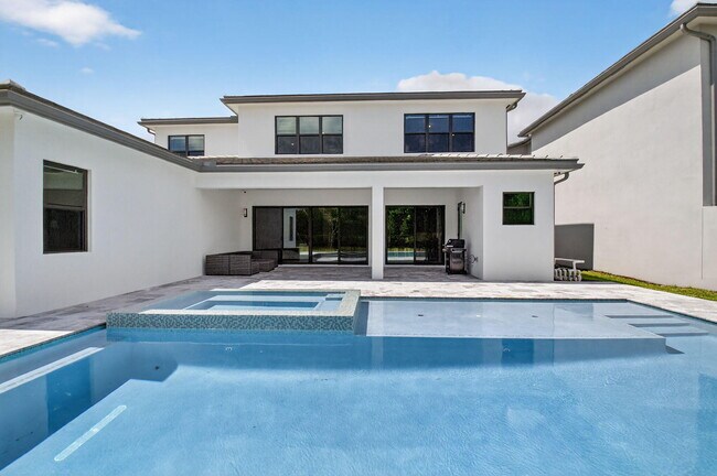 Building Photo - 8521 Ganton Dr
