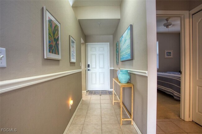 Building Photo - 8056 Queen Palm Ln