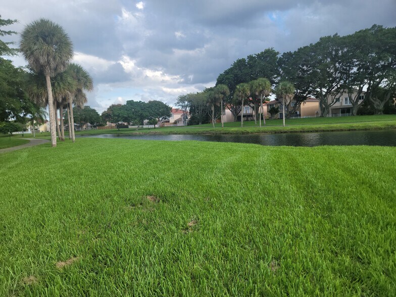 Building Photo - 15285 SW 107th Ln