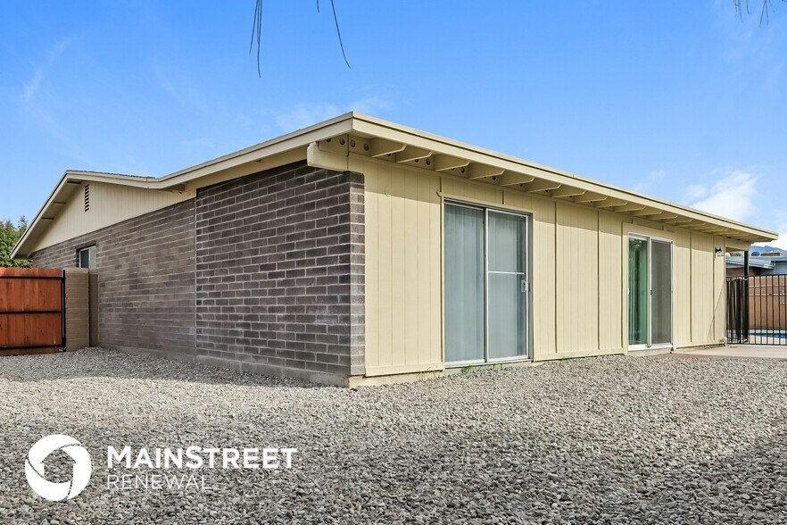 Building Photo - 3771 W Raintree Dr