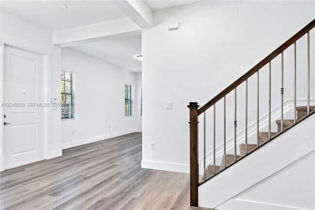 Building Photo - 142 SW 127th Terrace