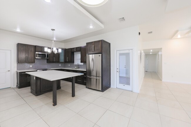 Building Photo - 2319 Palos Lp