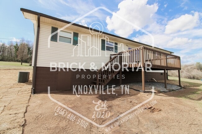 Building Photo - 1737 Lively Rd