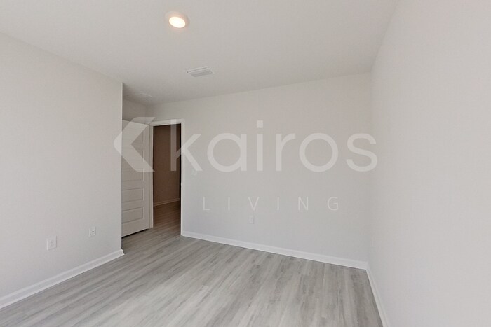 Building Photo - 130 Metalmark Dr