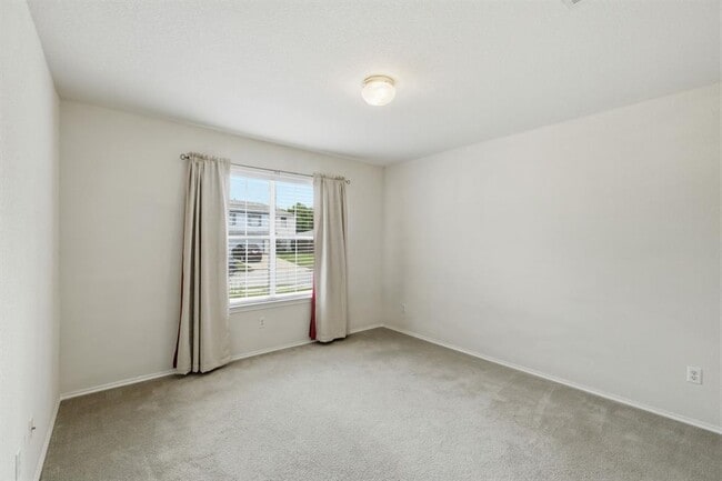 Building Photo - 3807 Haleys Way