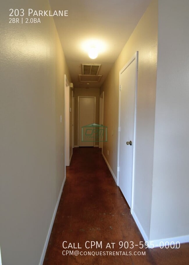 Building Photo - 203 Parklane-