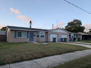 Building Photo - 608 20th Ave W