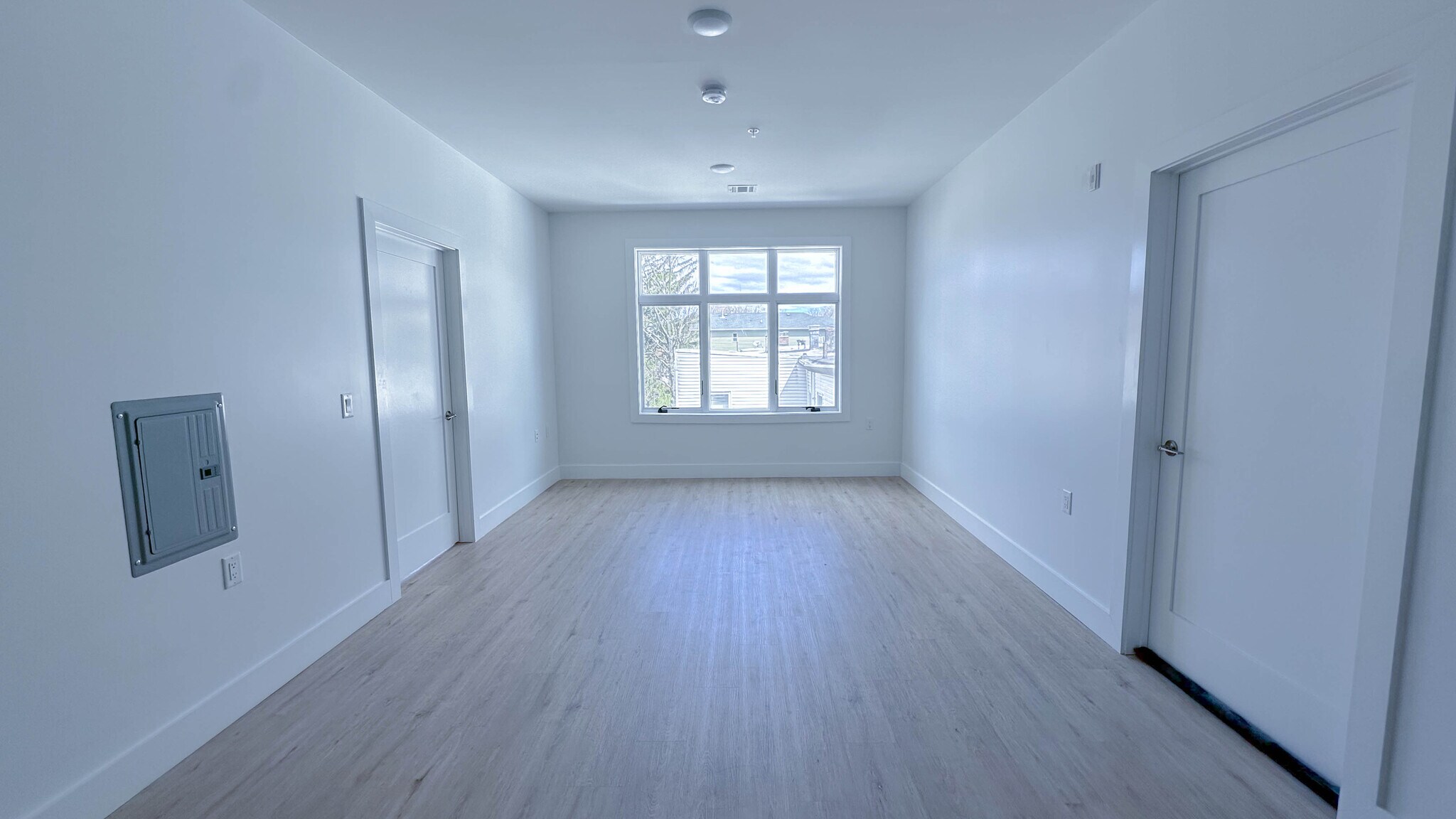 Building Photo - 276 Duncan Ave