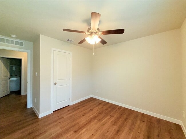 Building Photo - 1116 Zeus Dr