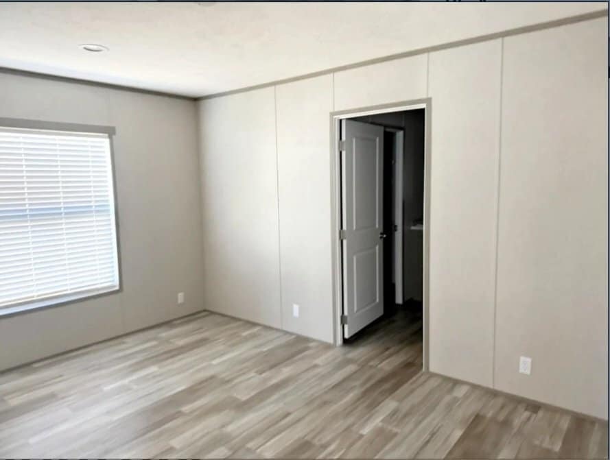 Building Photo - 1033 MS-182