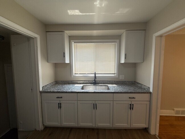Building Photo - Renovated 3-Bedroom Home – We Welcome Sect...