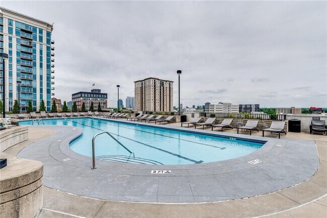Building Photo - 250 Pharr Rd NE