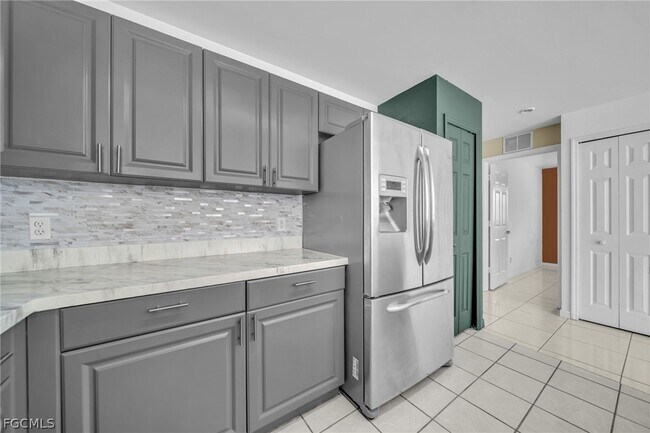 Building Photo - 4549 22nd St SW