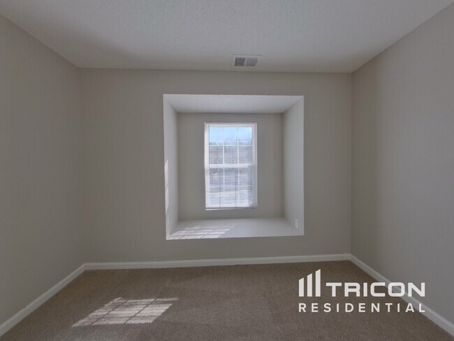 Building Photo - 4421 Stone Mountain Dr
