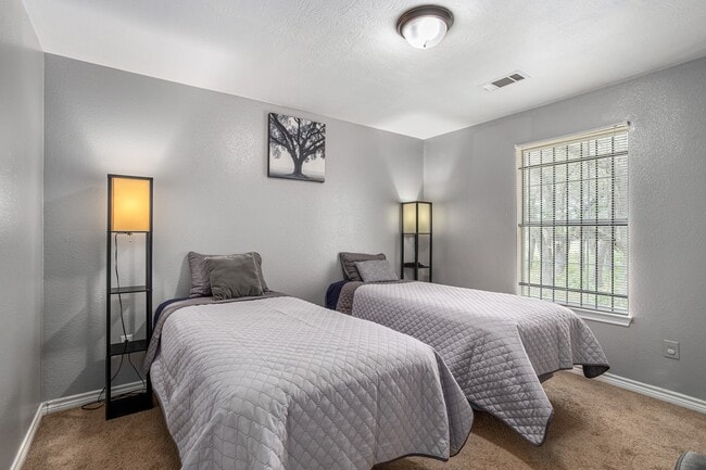 Building Photo - 1474 Co Rd 105