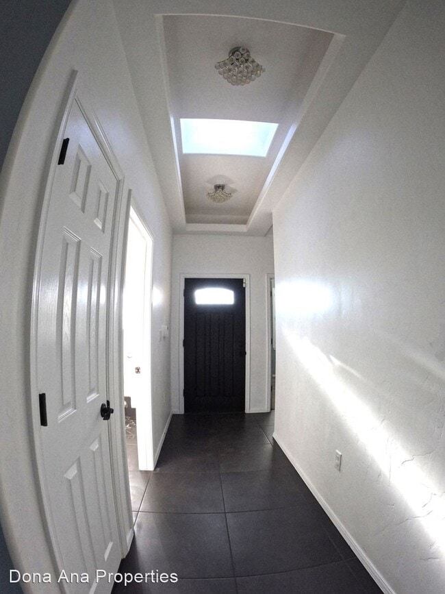 Building Photo - 3 br, 2 bath House - 3850 Via Del Valle