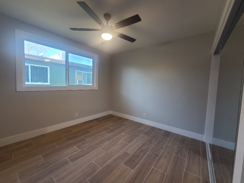 Building Photo - 14921 Vanowen St