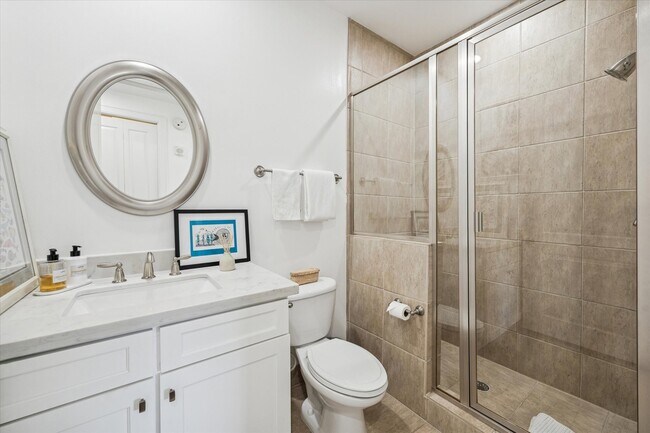 Building Photo - 2211 Briarglen Dr