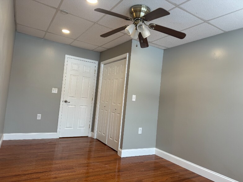 Building Photo - 100 Nesbitt St