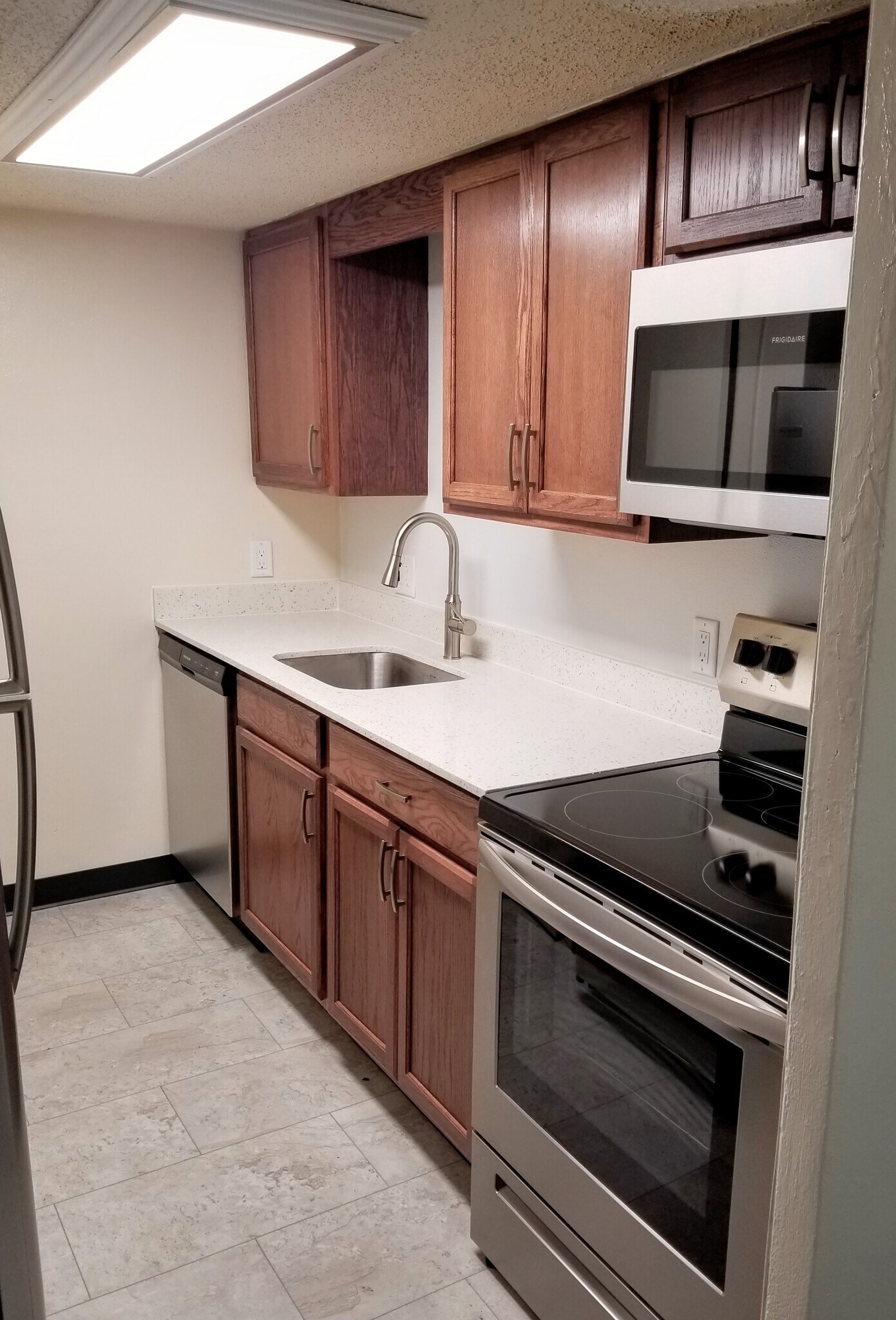 NEW Kitchen! - 458 E College Ave