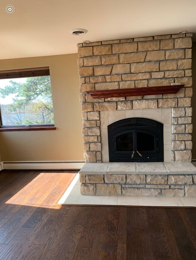 Building Photo - Large two bedroom top floor Condo....over looking lake Harriet.