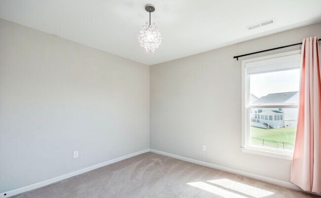 Building Photo - 15911 Long Meadow Way