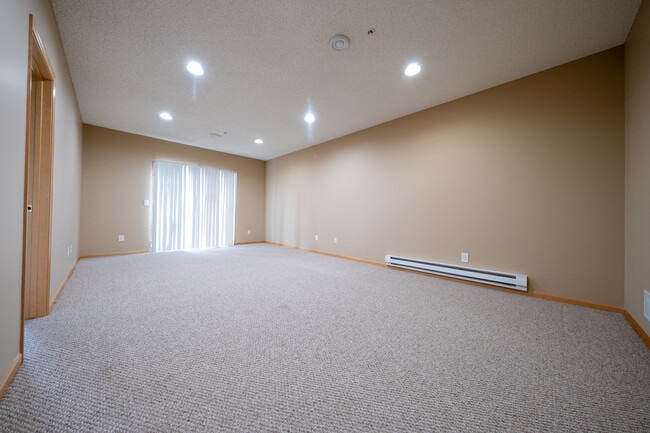 Building Photo - 4989 Archer Ln N