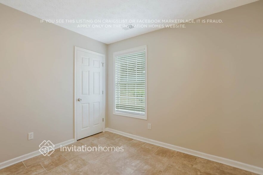 Building Photo - 1010 Pepper Cir