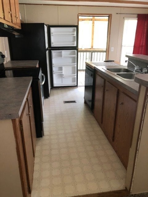 Building Photo - 2bedroom 1 bath Single Wide Mobile Home