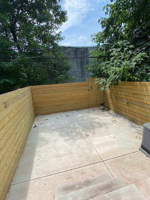 Building Photo - 756 N 38th St
