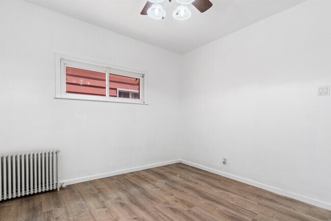 Building Photo - 182 Avenue F