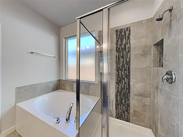Building Photo - 9113 Golden Hollow Ln