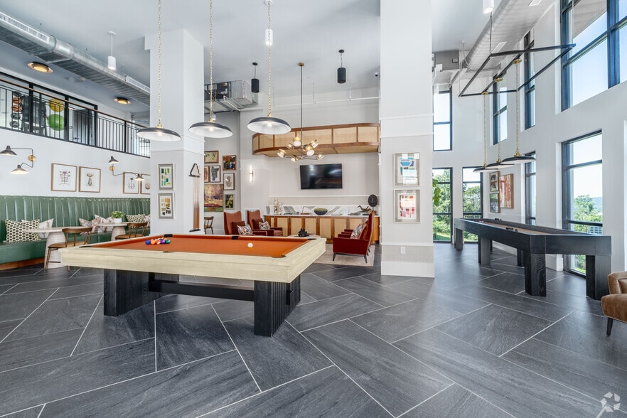 Clubhouse - Encore at Brentwood
