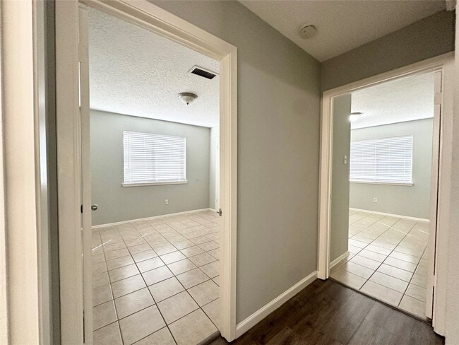 Building Photo - 6722 Kearney Dr