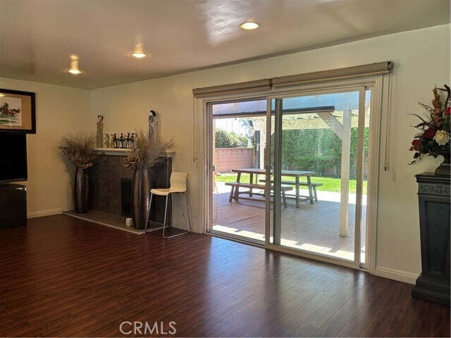 Building Photo - 2032 E Fern Dr