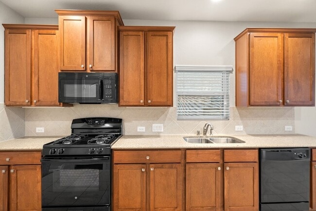 Building Photo - 135 San Bernard Dr