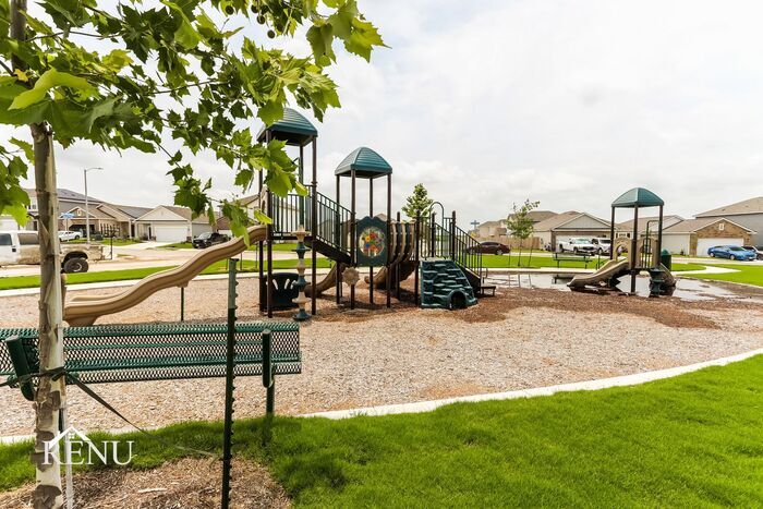 Building Photo - 5010 Firefly Hls