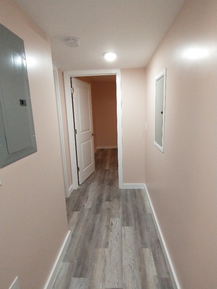 Building Photo - 135 NW Shannon Ave